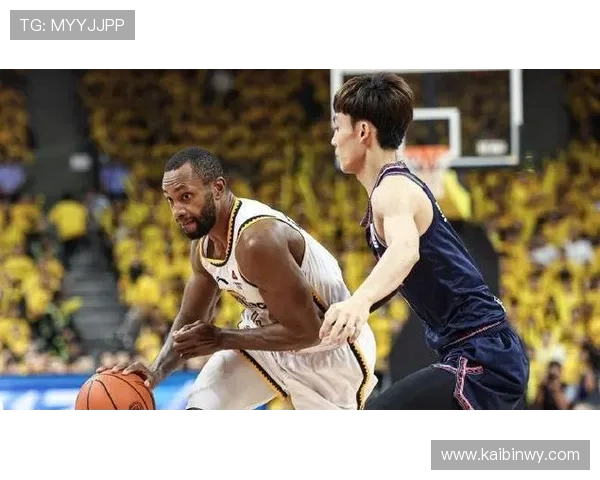 广东宏远挑战劲敌,力争季后赛突破,关键对决一触即发 广东宏远挑战劲敌,力争季后赛突破,关键对决一触即发